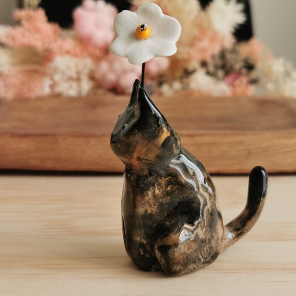 Chat Moki figurine porte bonheur