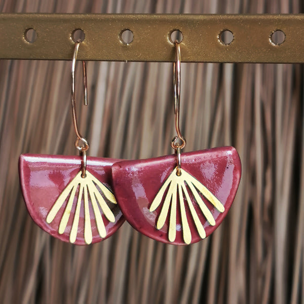 Boucles d'oreilles demi cercles carmin