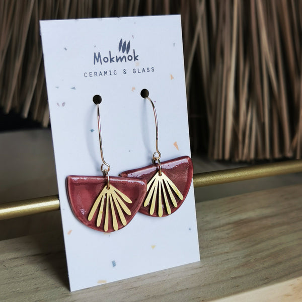 Boucles d'oreilles demi cercles carmin