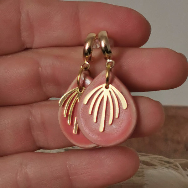 Boucles d'oreilles gouttes roses