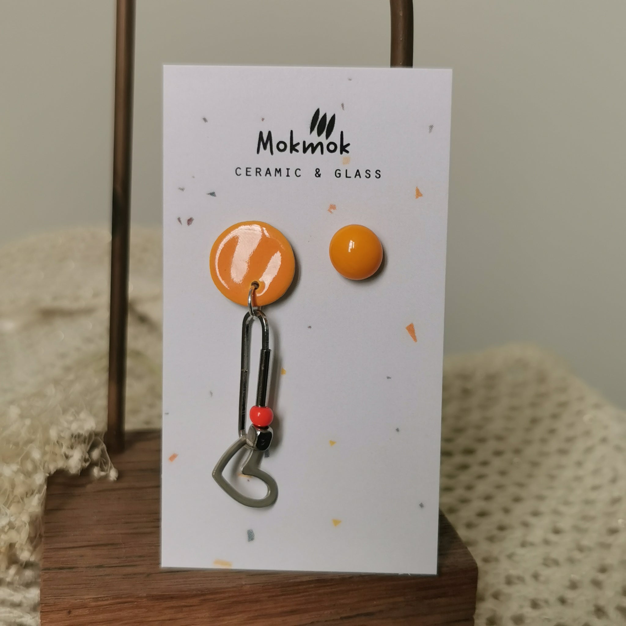 Boucles d'oreilles asymétriques