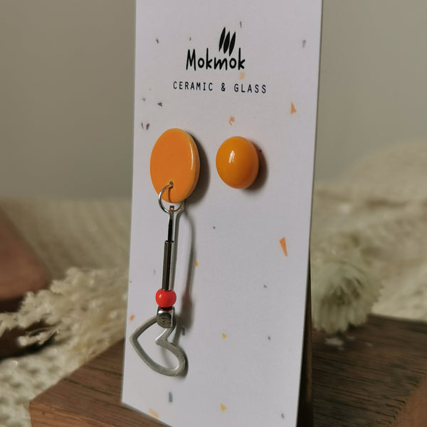 Boucles d'oreilles asymétriques