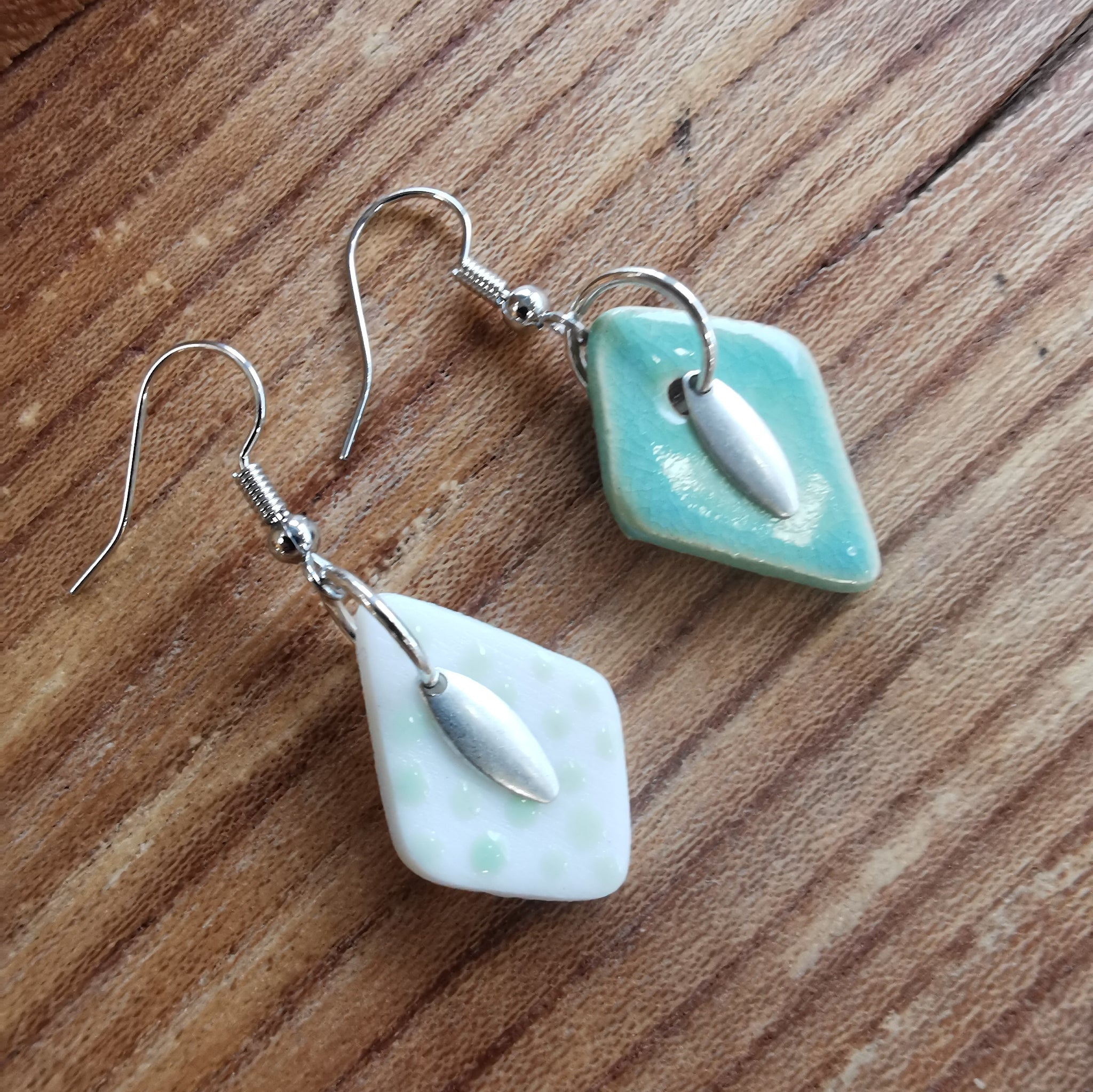 Boucles d'oreilles dépareillées