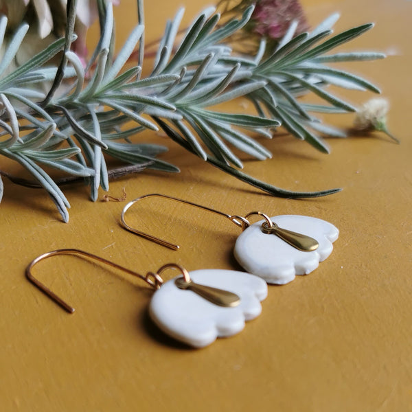 Boucles d'oreilles coquillages blancs