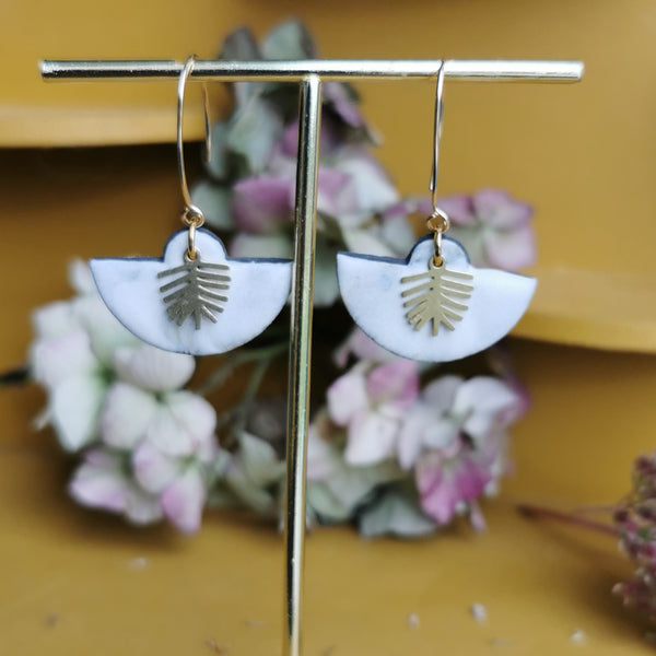 Boucles d'oreilles navettes blanches