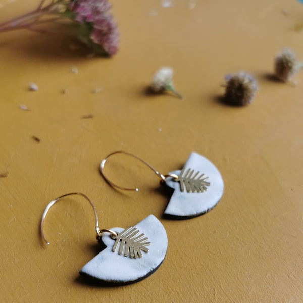 Boucles d'oreilles navettes blanches