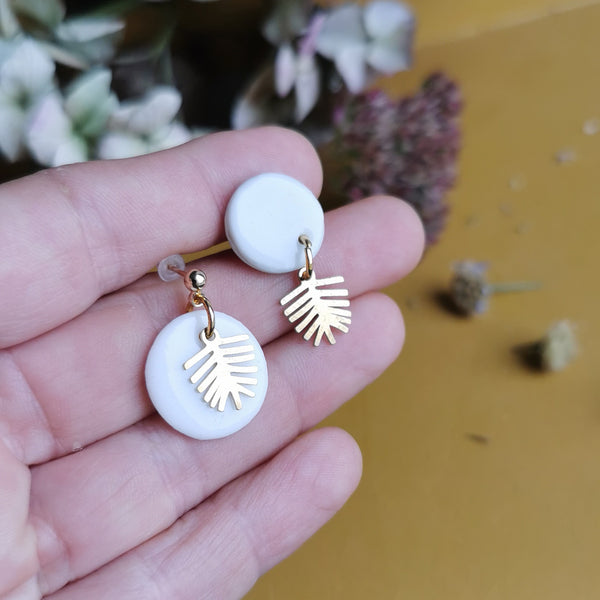 Boucles d'oreilles dépareillées